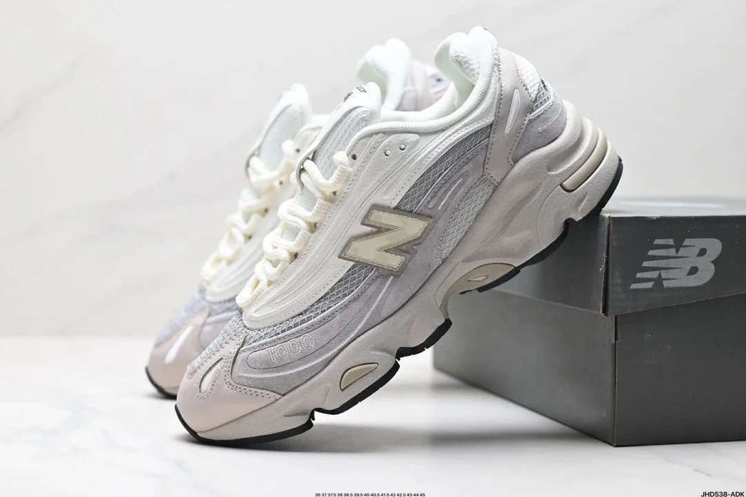 New Balance gray sneakers in classic athletic style - Image 13