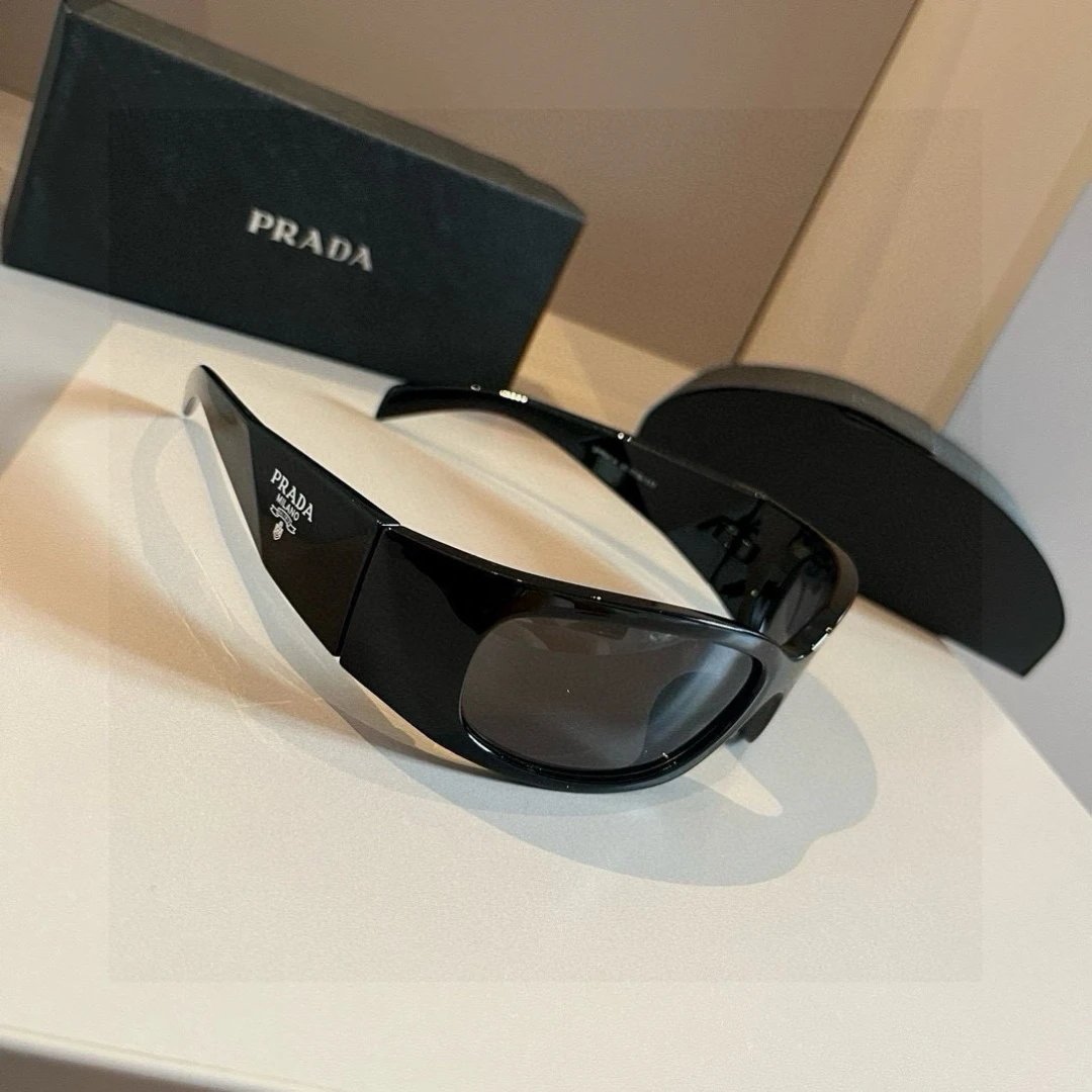 Prada sunglasses black