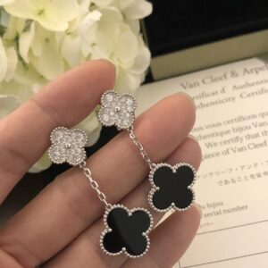 Van Cleef & Arpels necklace black