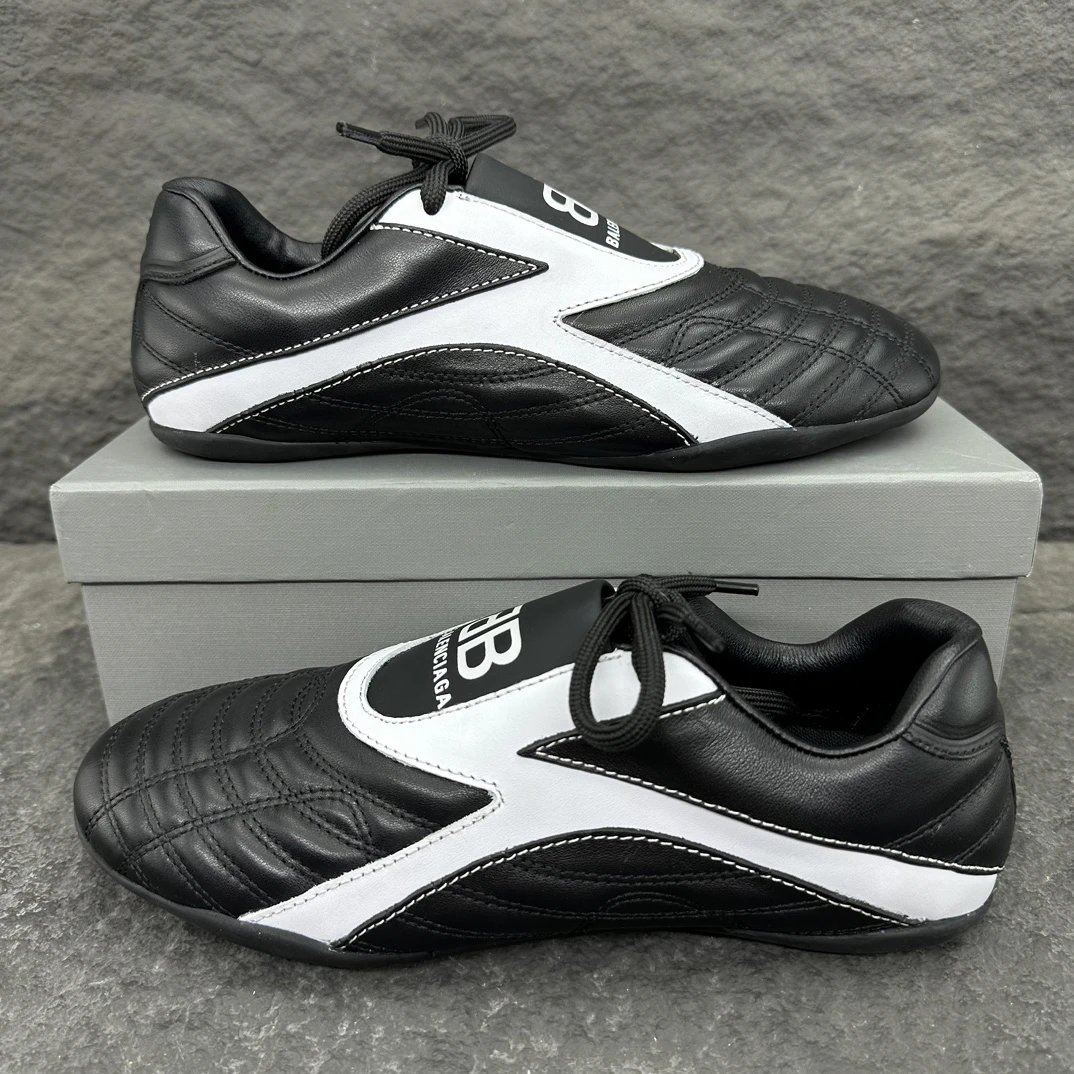 Balenciaga sneakers black