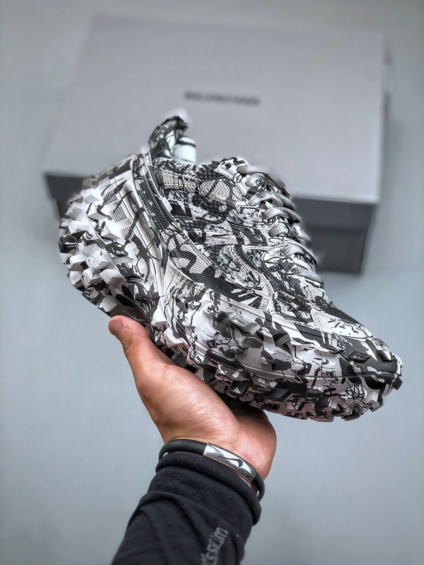 Balenciaga sneakers gray