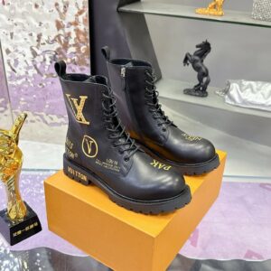 Louis Vuitton sneakers black