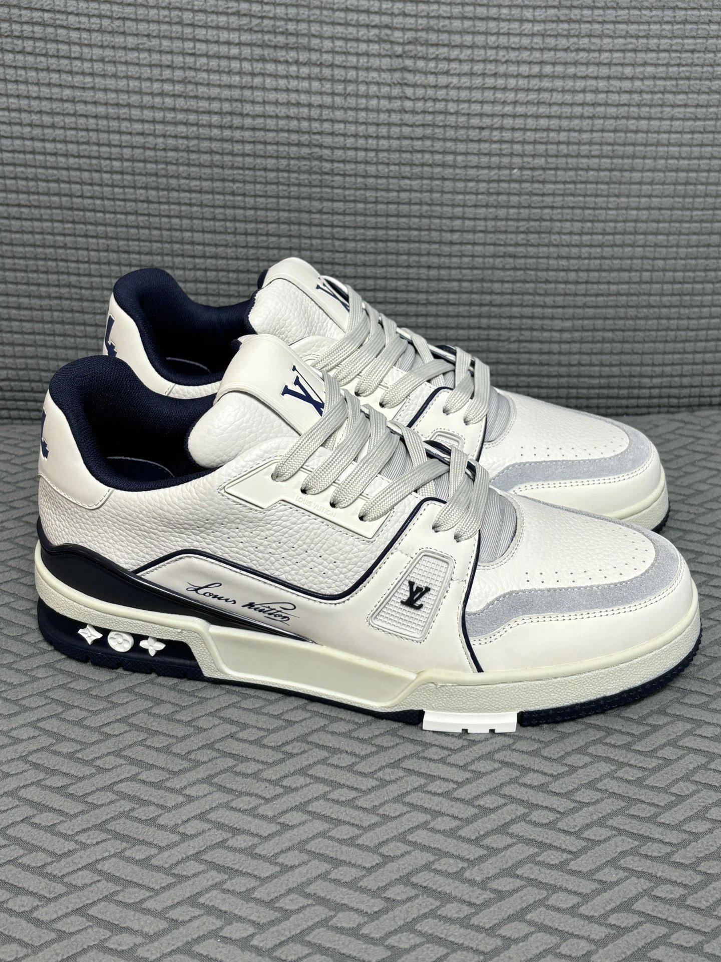 Louis Vuitton sneakers gray