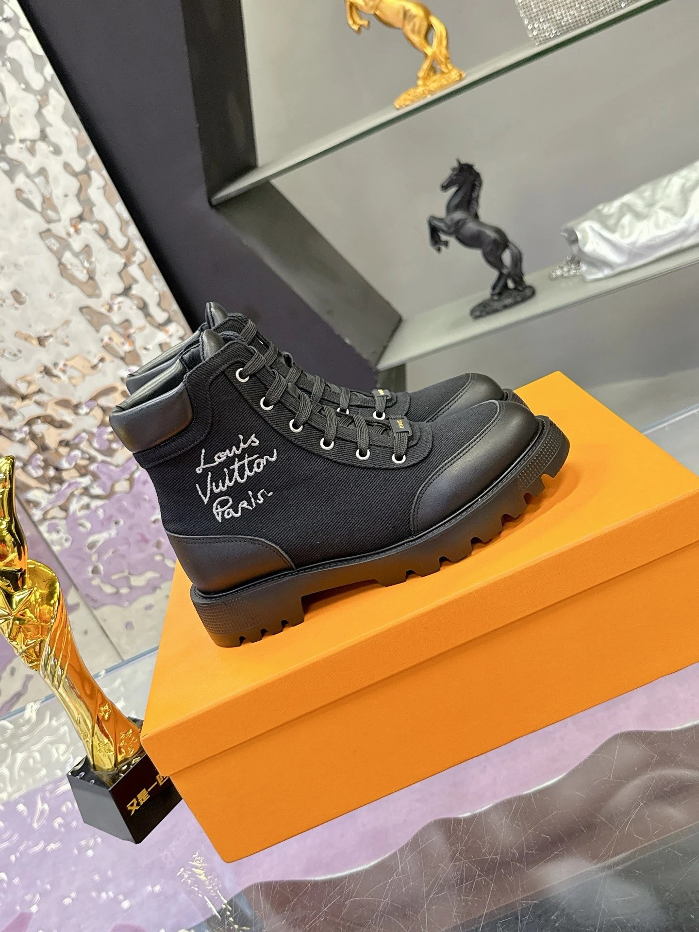 Louis Vuitton sneakers gray