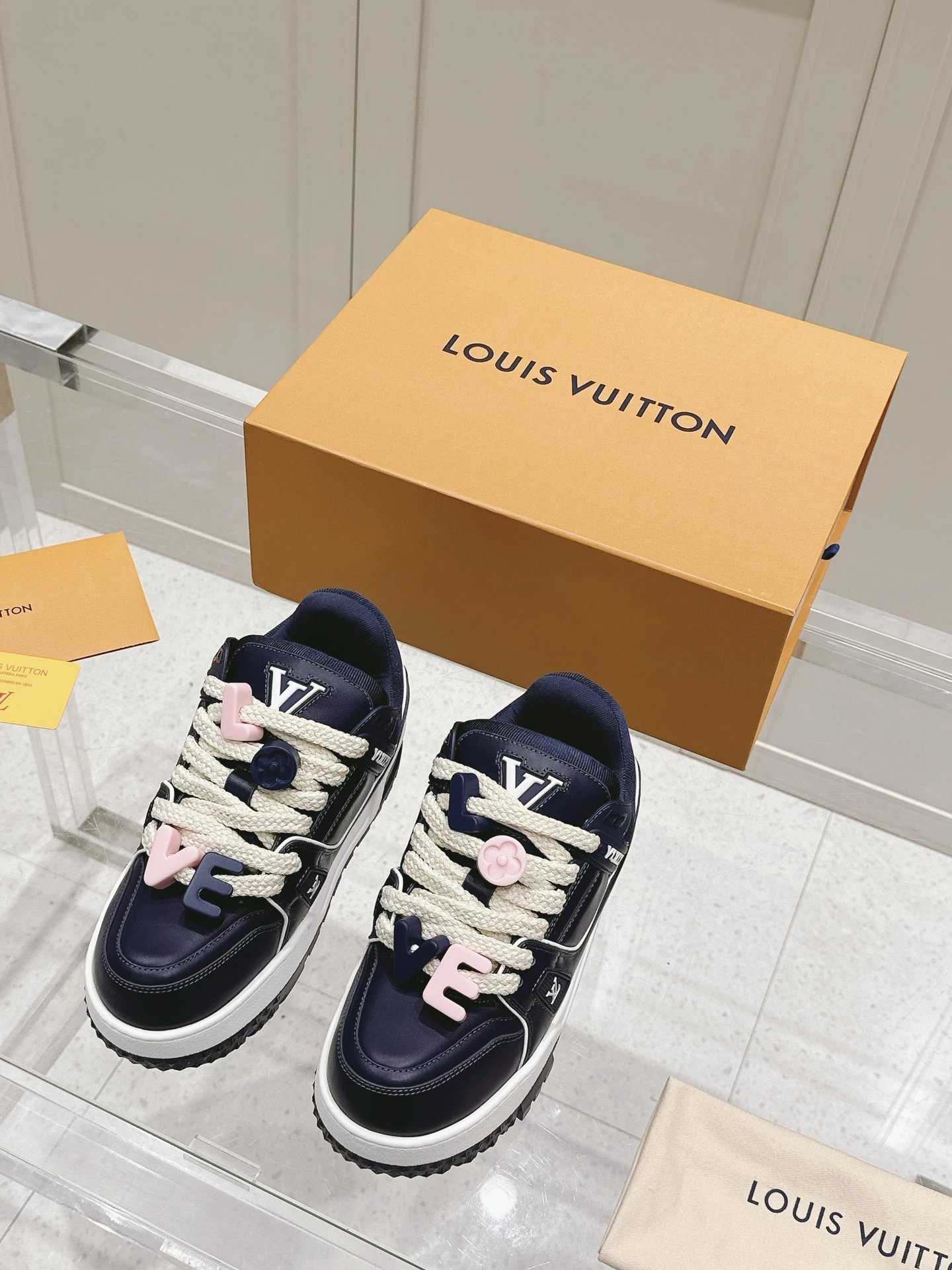 Louis Vuitton sneakers white