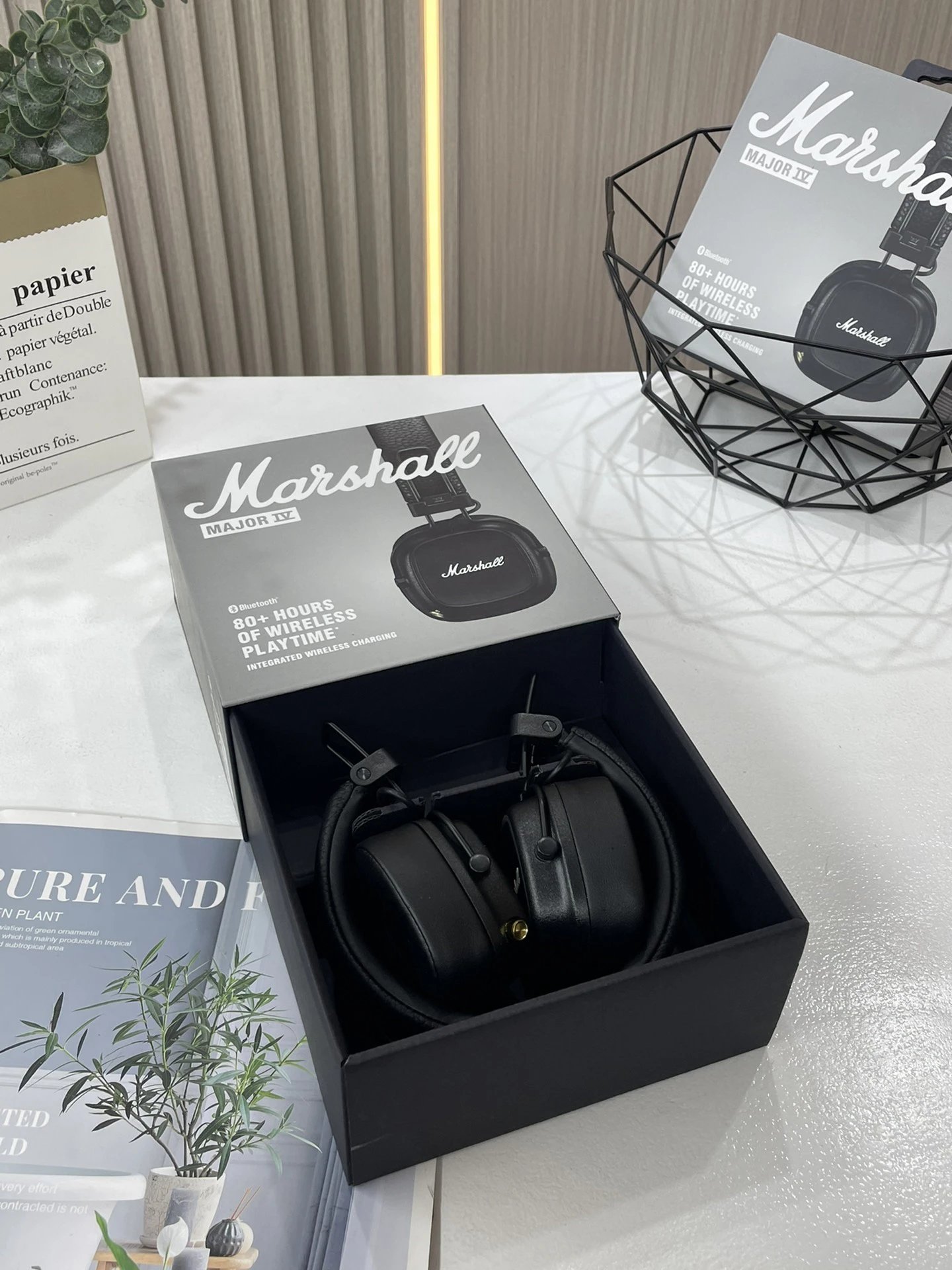 Marshall over-ear headphones black